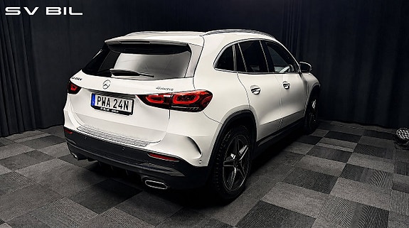 Mercedes-Benz GLA200 d 4 of 30