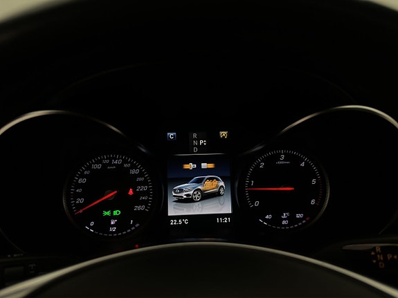 Mercedes-Benz GLC220 d 19 of 30
