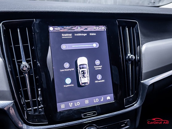 Volvo V90 28 of 30