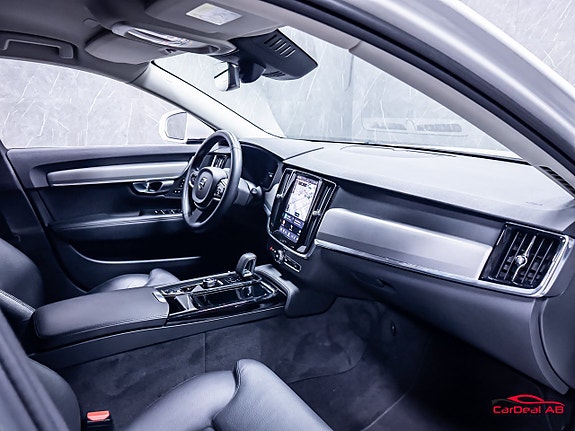 Volvo V90 14 of 30