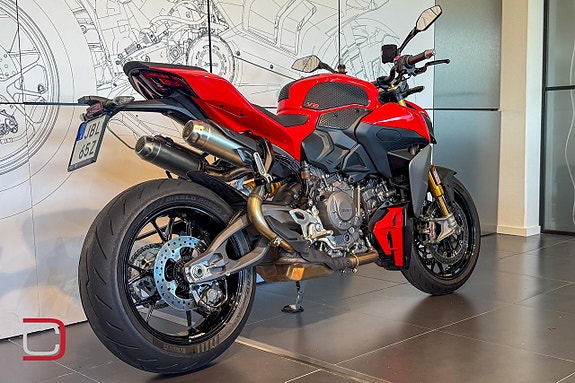 Ducati Streetfighter V2 S 3 of 5