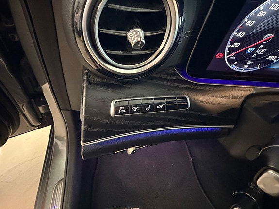 Mercedes-Benz AMG GT Coupe 28 of 30
