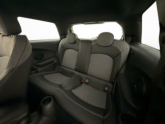 MINI Cooper 14 of 30