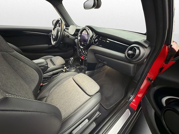 MINI Cooper 12 of 30
