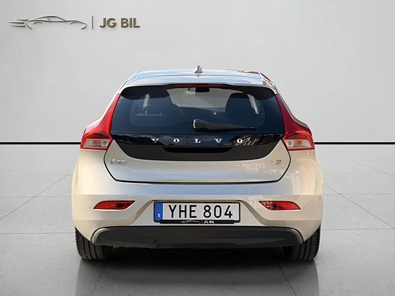 Volvo V40 7 of 24