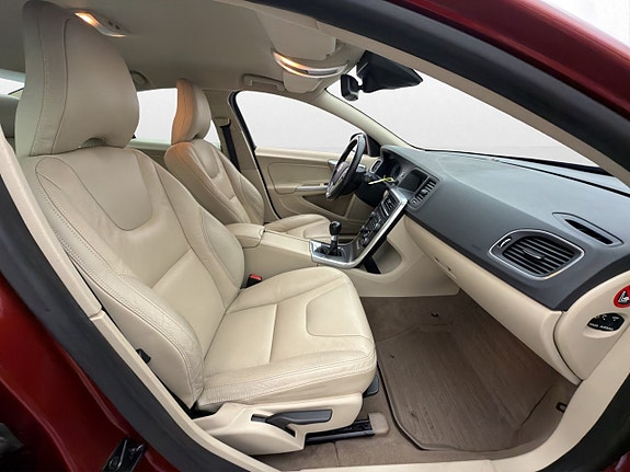 Volvo S60 20 of 27