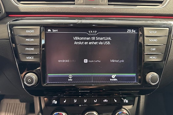 Skoda Superb 10 of 16