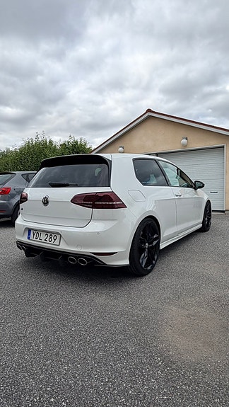 Volkswagen Golf VII 2 of 6