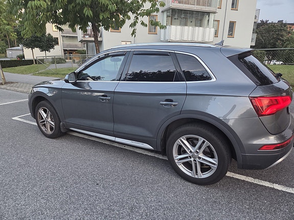 Audi Q5 4 of 7