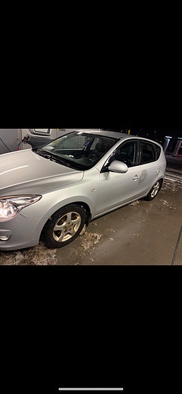 Hyundai i30 2 of 6
