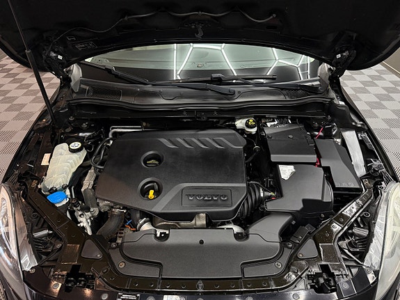 Volvo V40 Cross Country 22 of 26