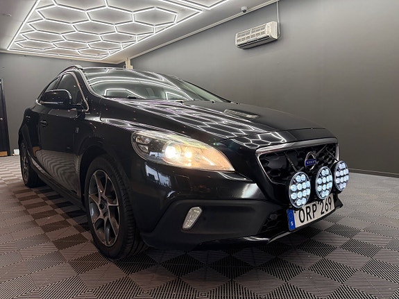Volvo V40 Cross Country 23 of 26