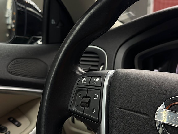 Volvo V40 Cross Country 26 of 26