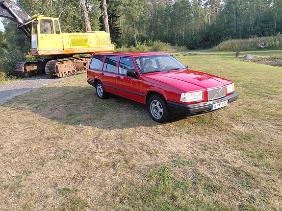 Volvo 740 2 of 9
