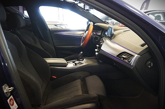 BMW 540i 15 of 16