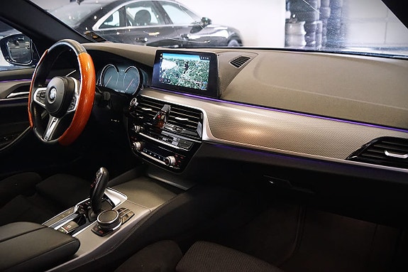 BMW 540i 13 of 16