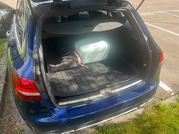 Mercedes-Benz C63 10 of 10