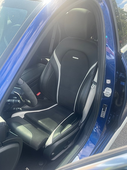 Mercedes-Benz C63 4 of 10