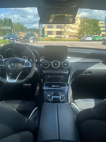 Mercedes-Benz C63 6 of 10