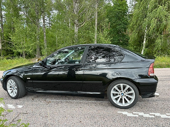BMW 316Ti 2 of 10