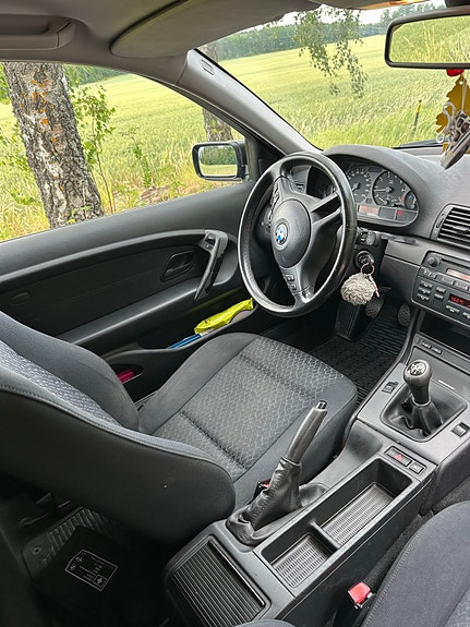 BMW 316Ti 7 of 10