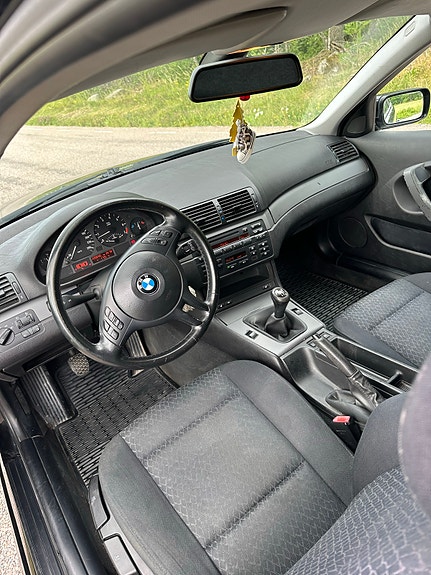 BMW 316Ti 8 of 10