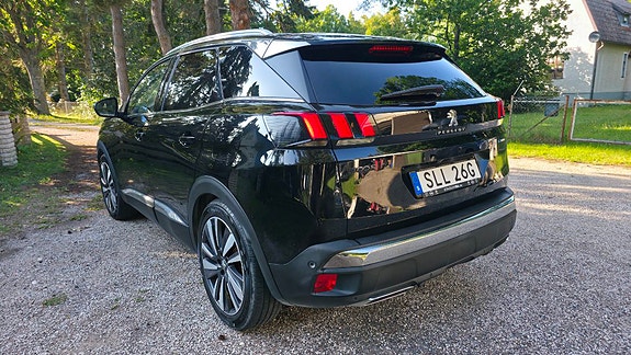 Peugeot 3008 3 of 5