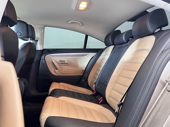 Volkswagen CC 16 of 27