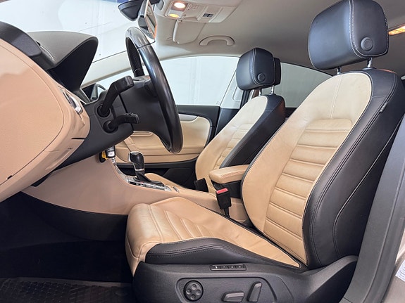Volkswagen CC 12 of 27