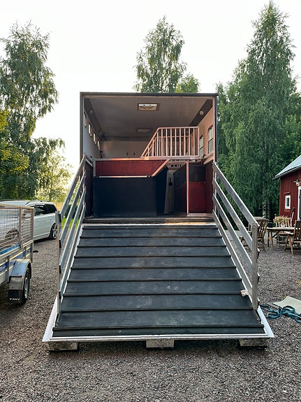 Volvo 4 of 10