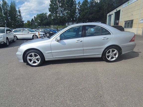 Mercedes-Benz C180 5 of 23