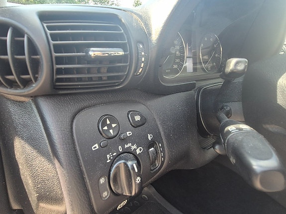 Mercedes-Benz C180 21 of 23