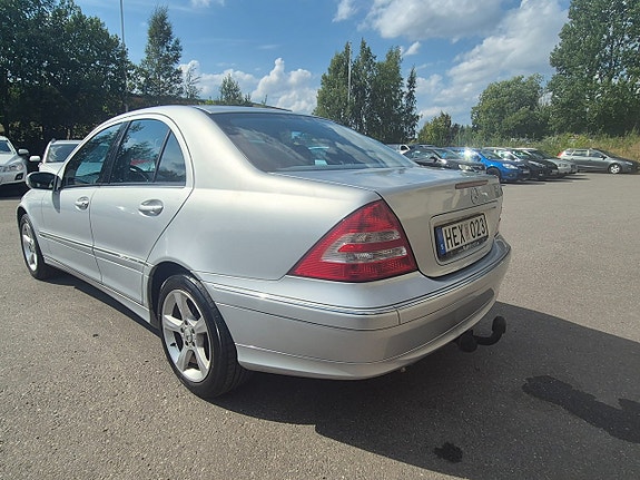 Mercedes-Benz C180 6 of 23