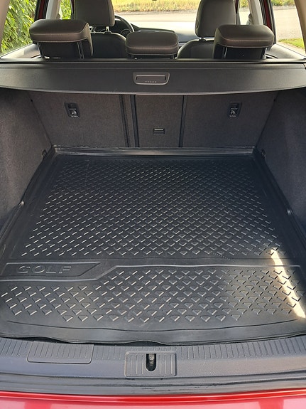 Volkswagen Golf Alltrack 9 of 12