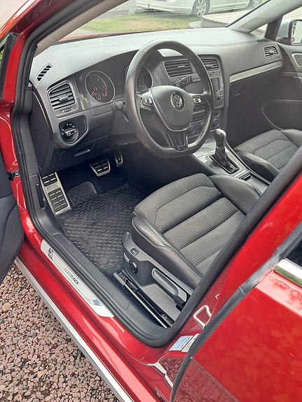 Volkswagen Golf Alltrack 5 of 12