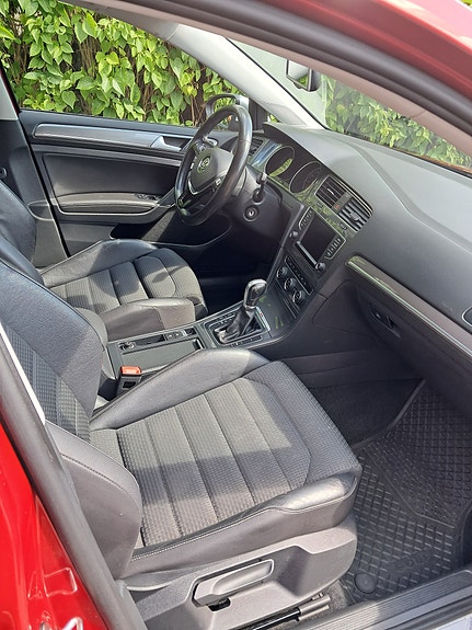 Volkswagen Golf Alltrack 6 of 12