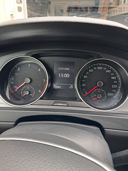 Volkswagen Golf Alltrack 11 of 12