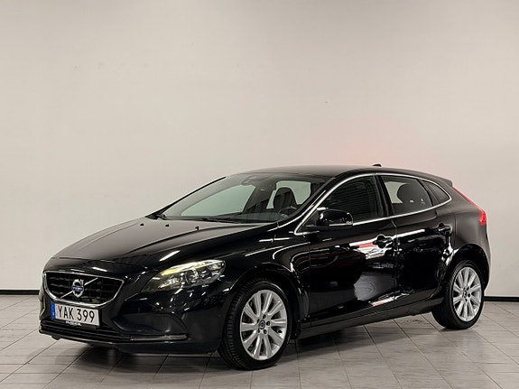 Volvo V40 4 of 27