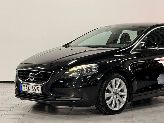 Volvo V40 5 of 27