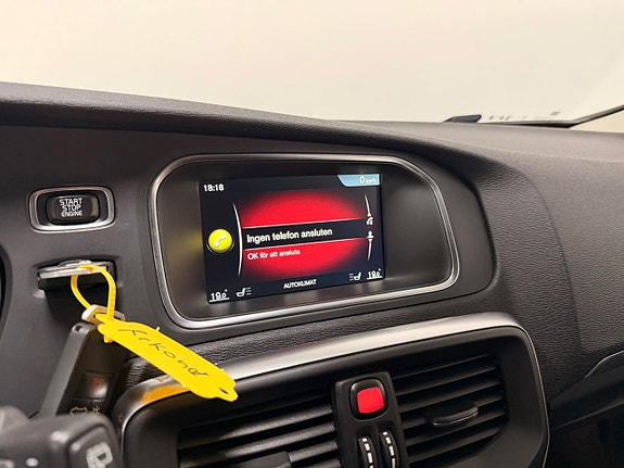 Volvo V40 18 of 27
