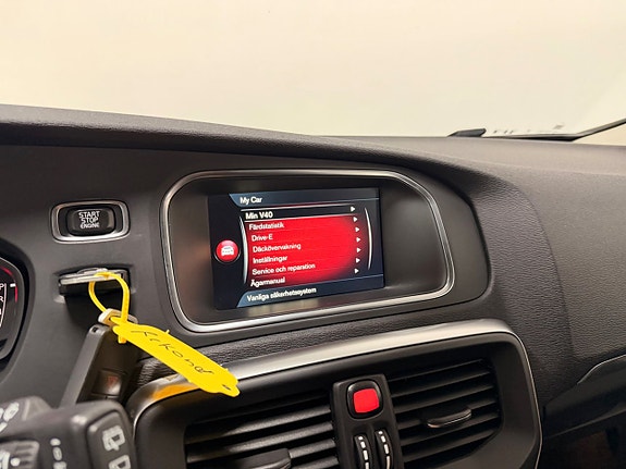 Volvo V40 20 of 27