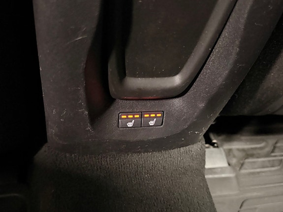 Volvo V40 14 of 27