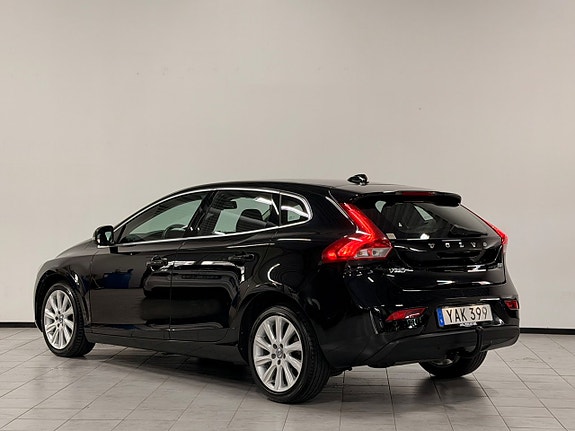 Volvo V40 6 of 27