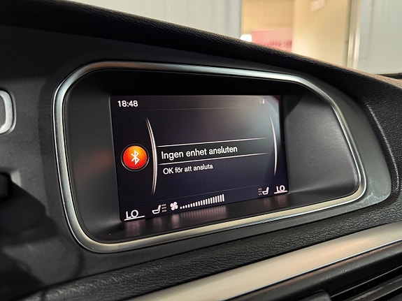 Volvo V40 12 of 24