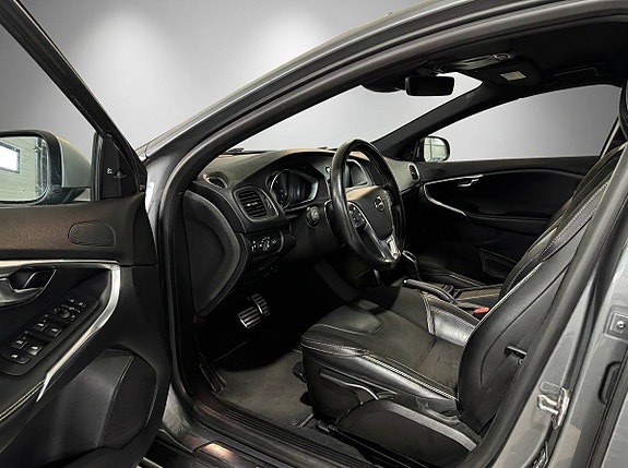 Volvo V40 7 of 24