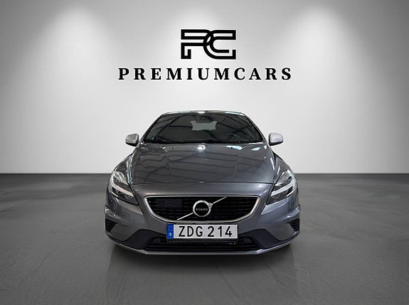 Volvo V40 3 of 24