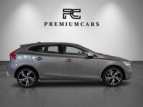 Volvo V40 5 of 24