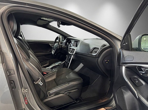 Volvo V40 23 of 24