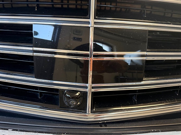 Mercedes-Benz E400 24 of 25