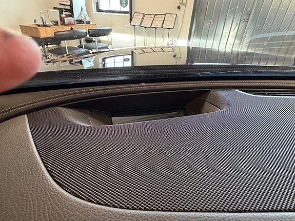 Mercedes-Benz E400 20 of 25